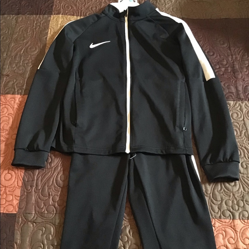 Nike sweatsuit